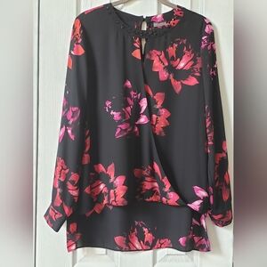 🌺Vince Camuto Black Pink Red Floral Surplice Blouse • Size M • Beaded Neckline